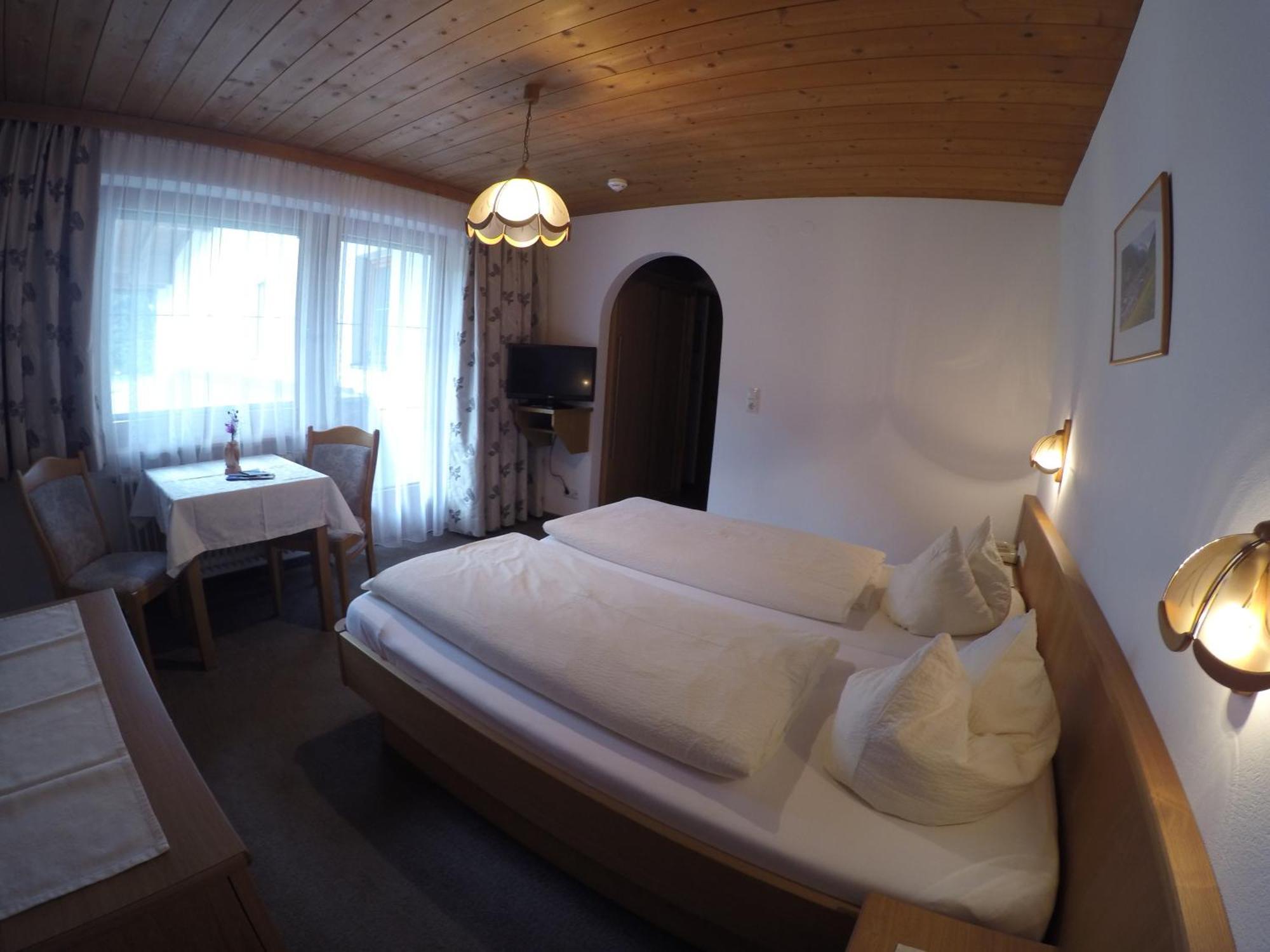 Gaestehaus Alpenland تكس الغرفة الصورة